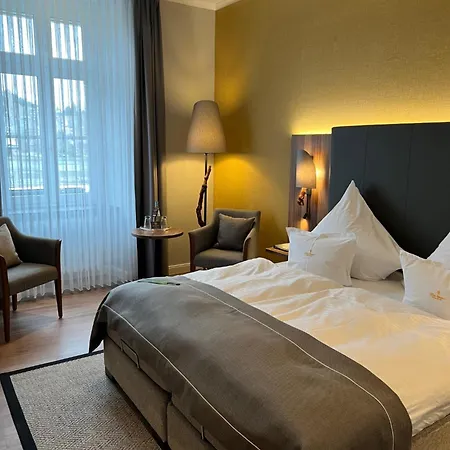 Boutique-Hotel Moseltor Трабен-Трарбах Экстерьер фото